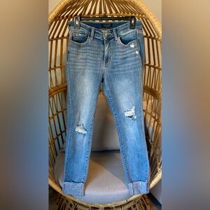 Judy Blue Size 7/28 Distressed Skinny Jeans Light Wash Stretch Raw Hem